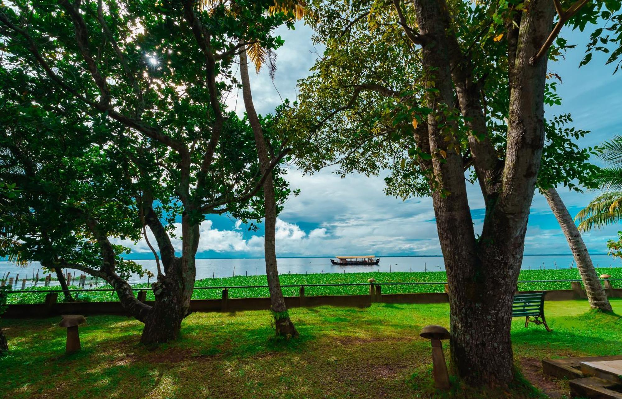 Rhythm Kumarakom Extérieur photo